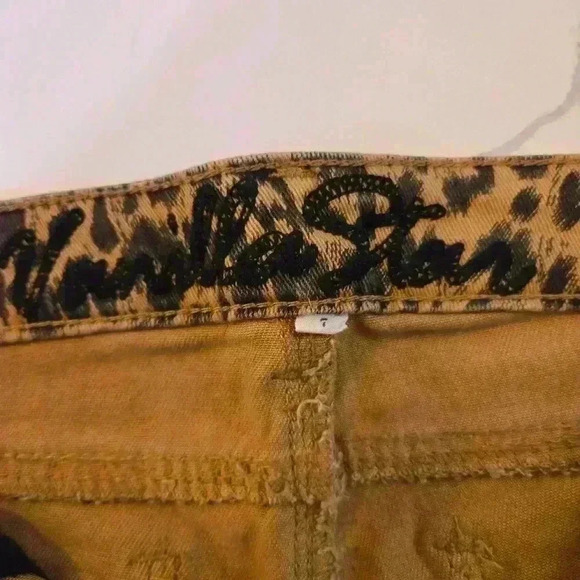 Vanilla Star Womens Stretch Leopard Distress Washed Straight Leg Jeans Size 7 - Picture 8 of 9